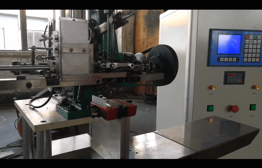 Yitong 2 Axis Automatic Brushes Filling Machine image33