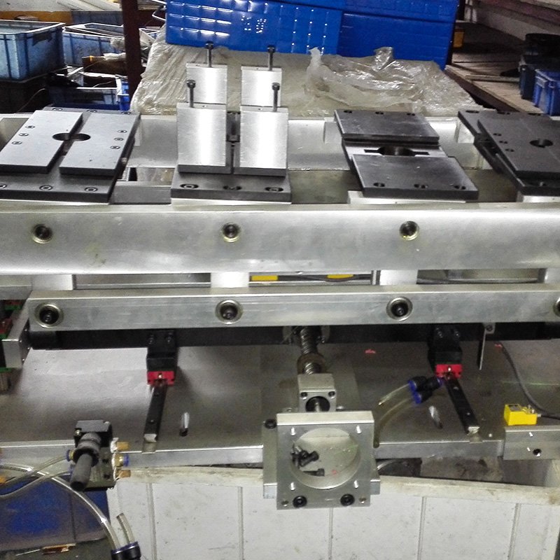 Yitong 5 Axis Drilling And Tufting Brush Making Machine image28
