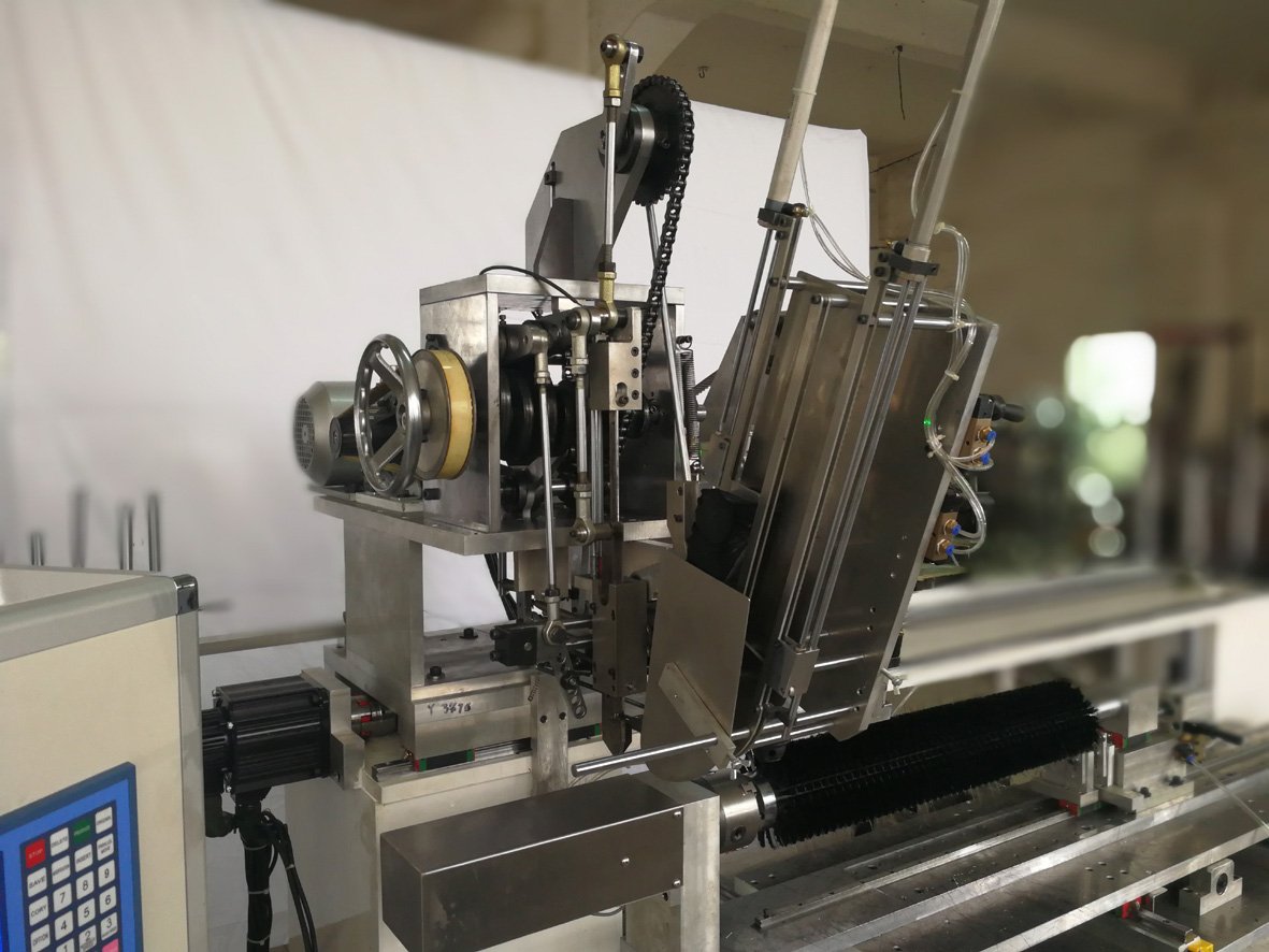 Yitong 3 Axis Drilling And Filling Disk Brush Machine image32
